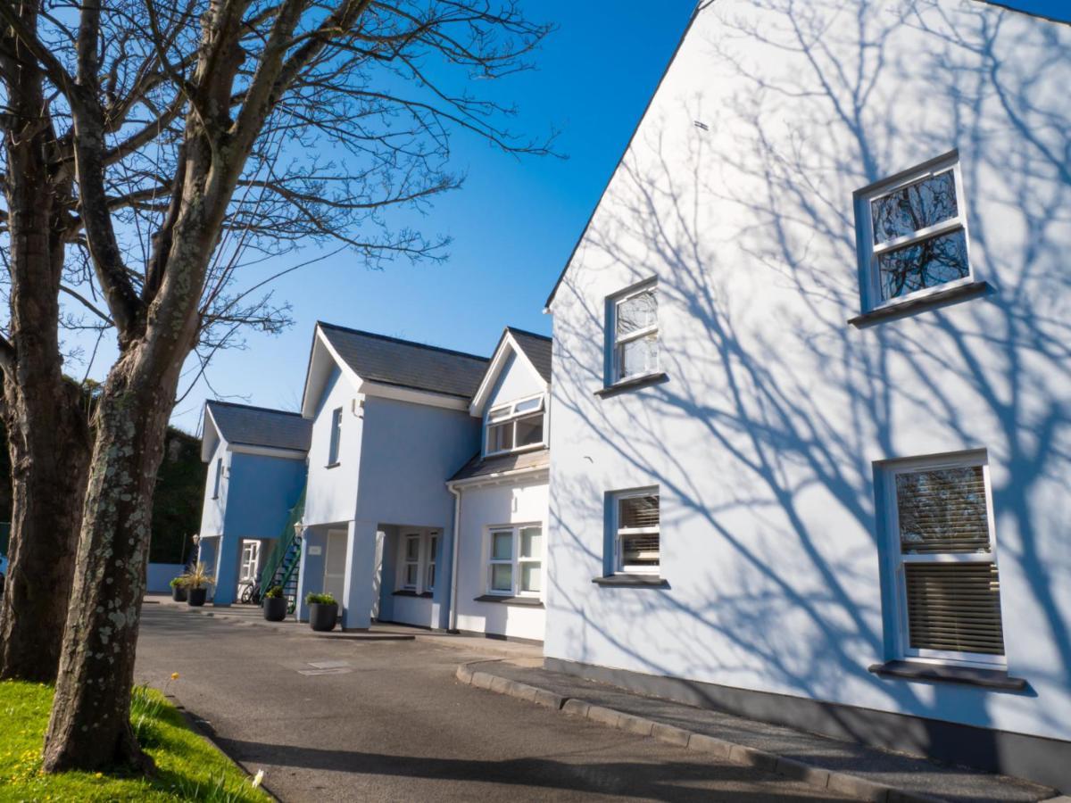 Ellingham Apartments, Bordeaux Harbour, Guernsey Vale Exterior photo